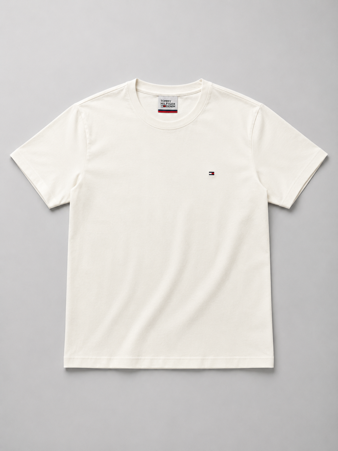 Camiseta Tommy Hilfiger Slim Essential — Off White