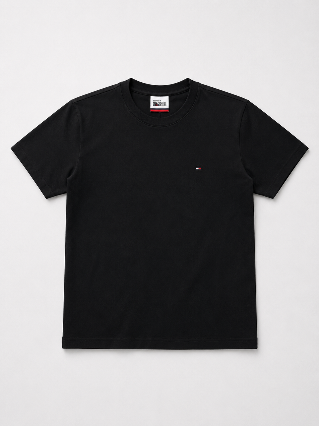 Camiseta Tommy Hilfiger Slim Essential — Preto